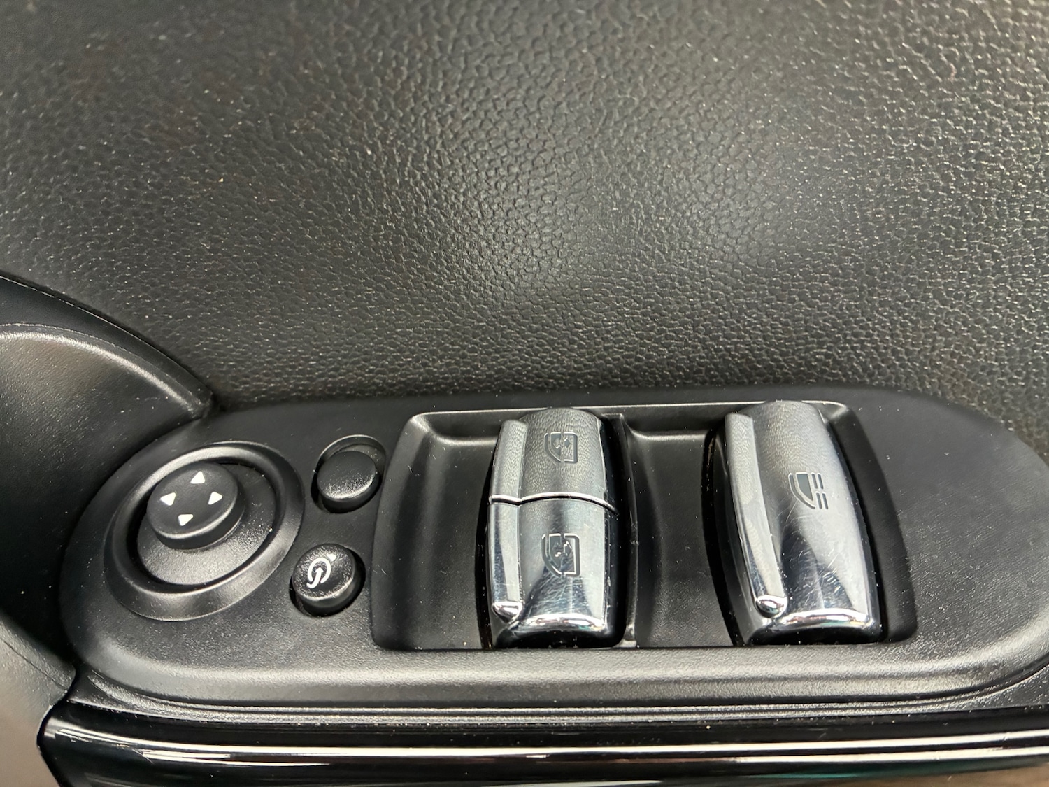 Used MINI Convertible 2017 for sale - 77630461: Photo 15