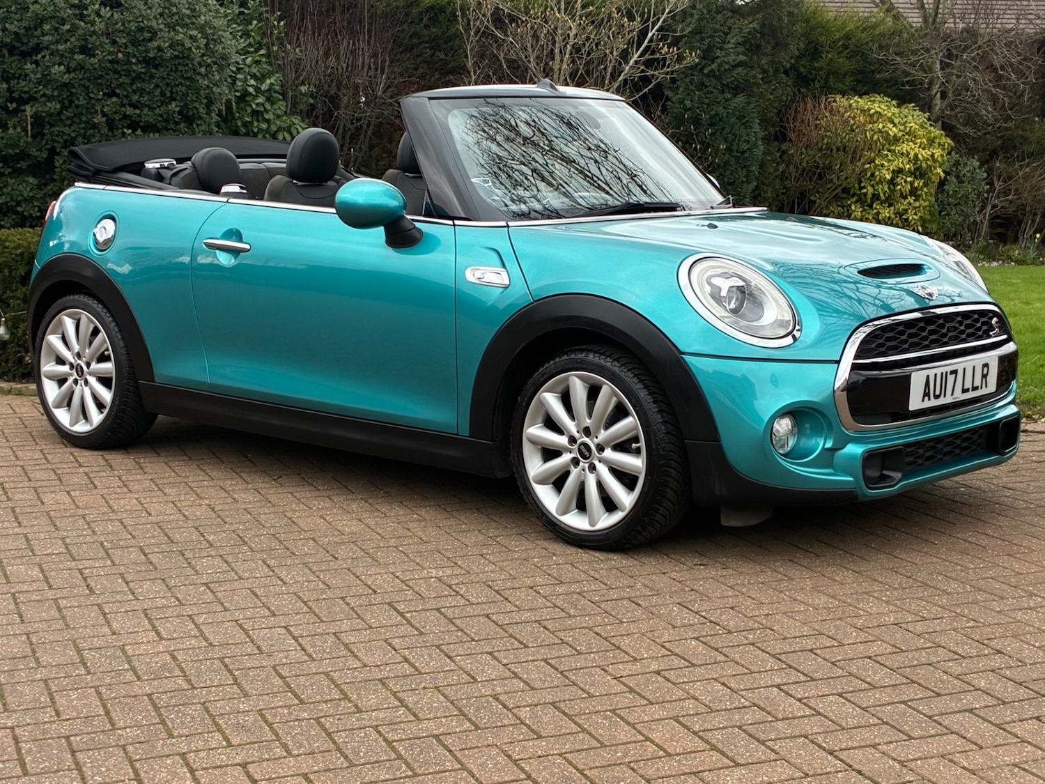 Used MINI Convertible 2017 for sale - 77630461: Photo 2