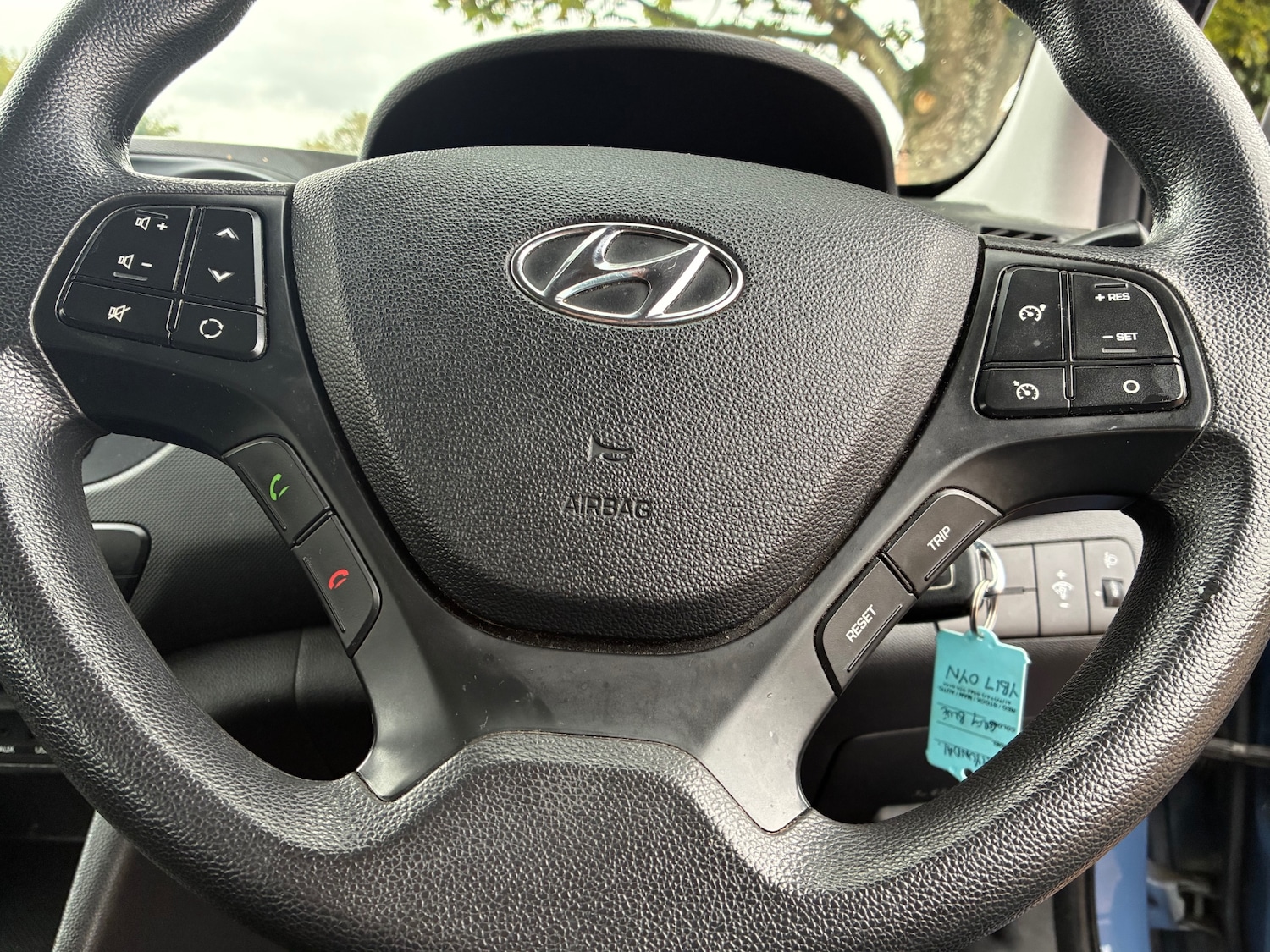 Used Hyundai i10 2017 for sale - 76128823: Photo 13