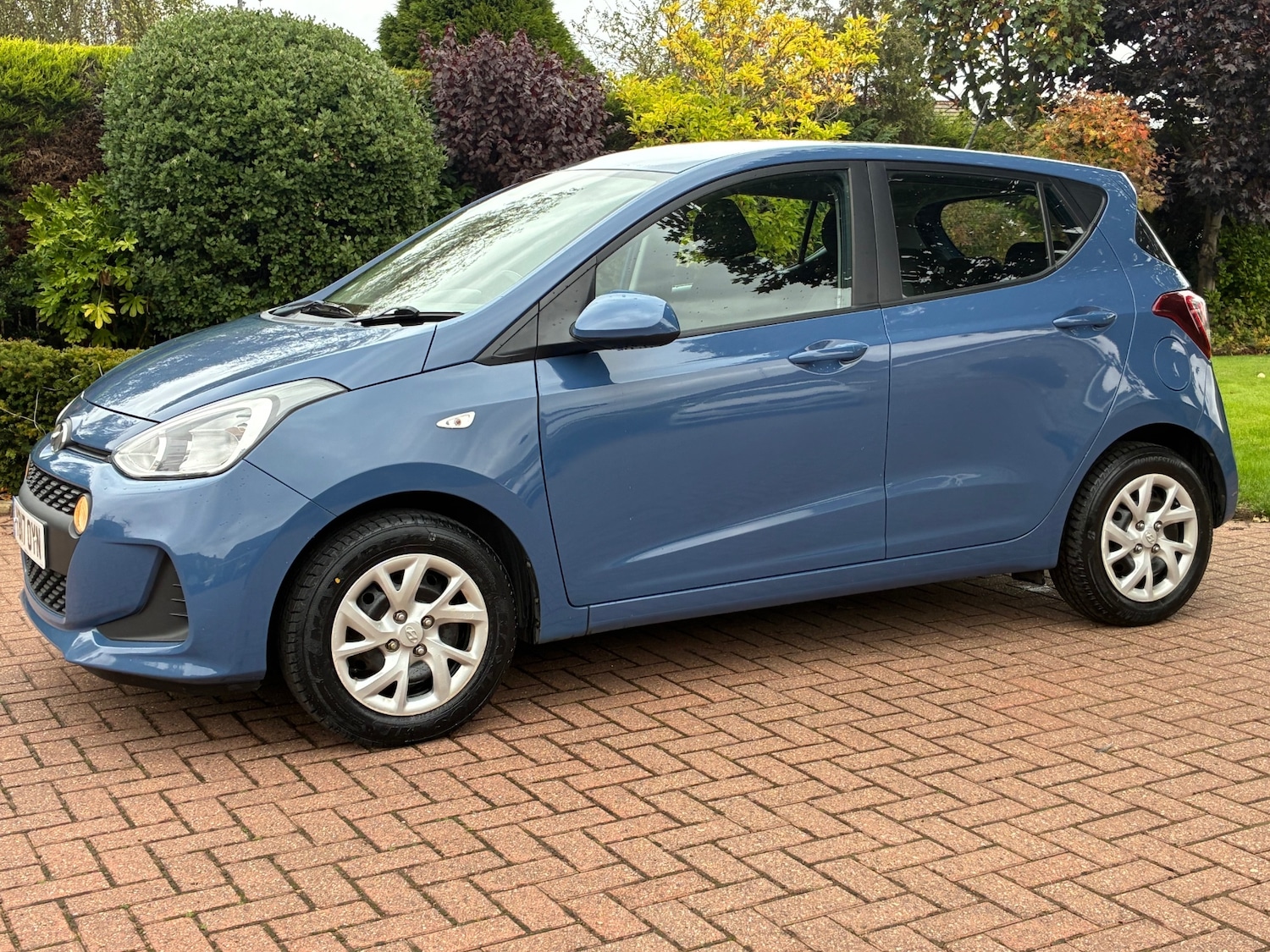 Used Hyundai i10 2017 for sale - 76128823: Photo 16