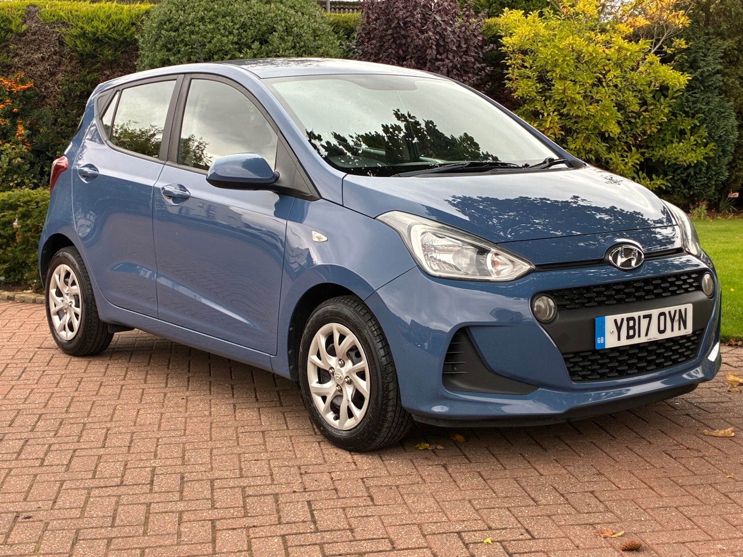 Used Hyundai i10 2017 for sale - 76128823: Photo 2