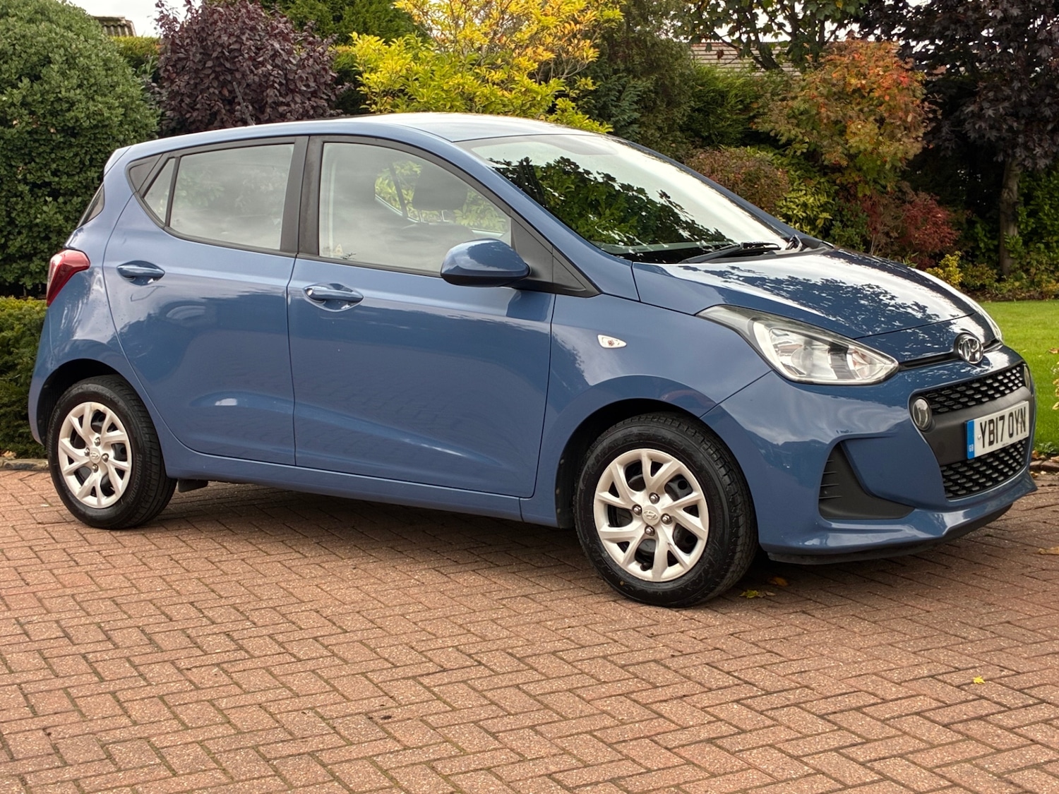 Used Hyundai i10 2017 for sale - 76128823: Photo 3