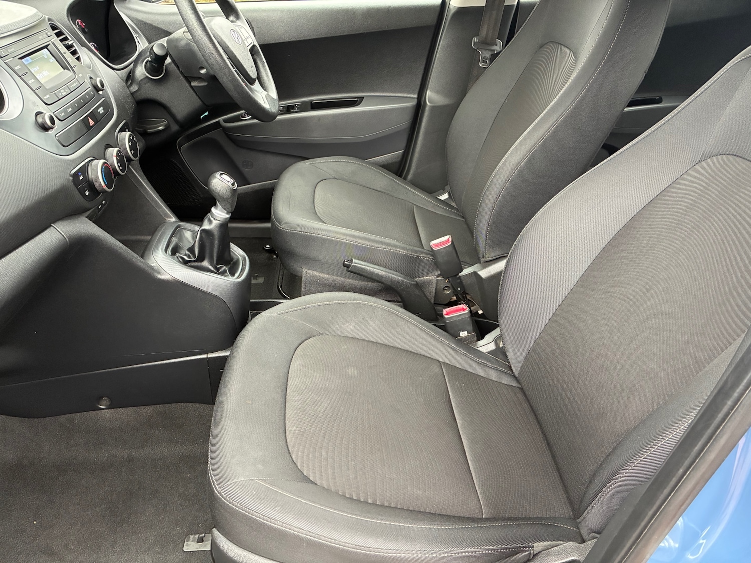 Used Hyundai i10 2017 for sale - 76128823: Photo 8