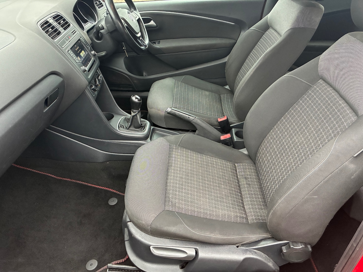 Used Volkswagen Polo 2015 for sale - 77240523: Photo 11