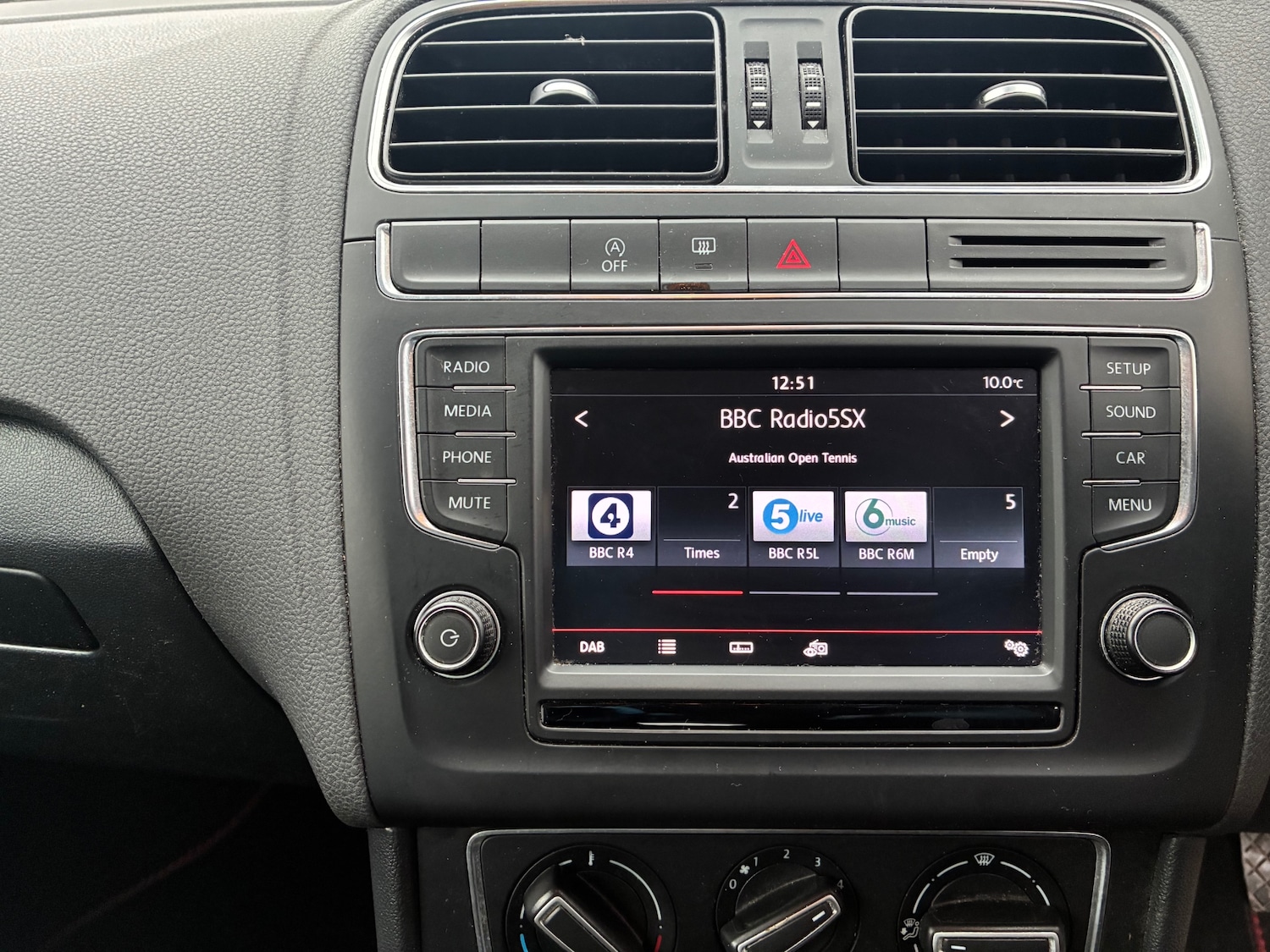 Used Volkswagen Polo 2015 for sale - 77240523: Photo 14