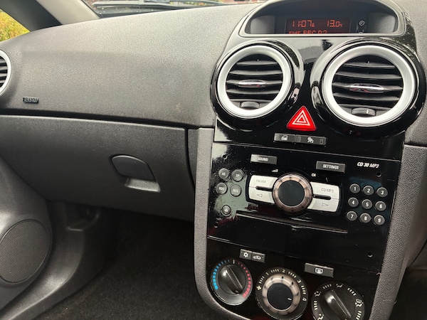 Used Vauxhall Corsa 2011 for sale - 76309803: Photo 13