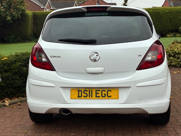Used Vauxhall Corsa 2011 for sale - 76309803: Photo 8