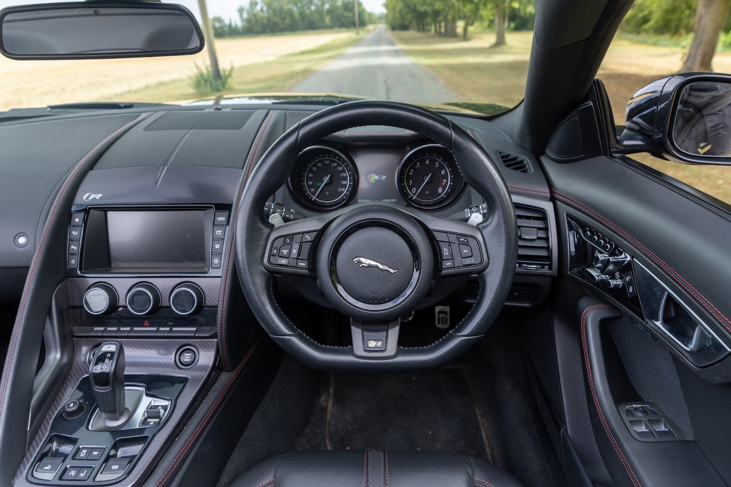 Used Jaguar F-Type 2015 for sale - 76908195: Photo 3