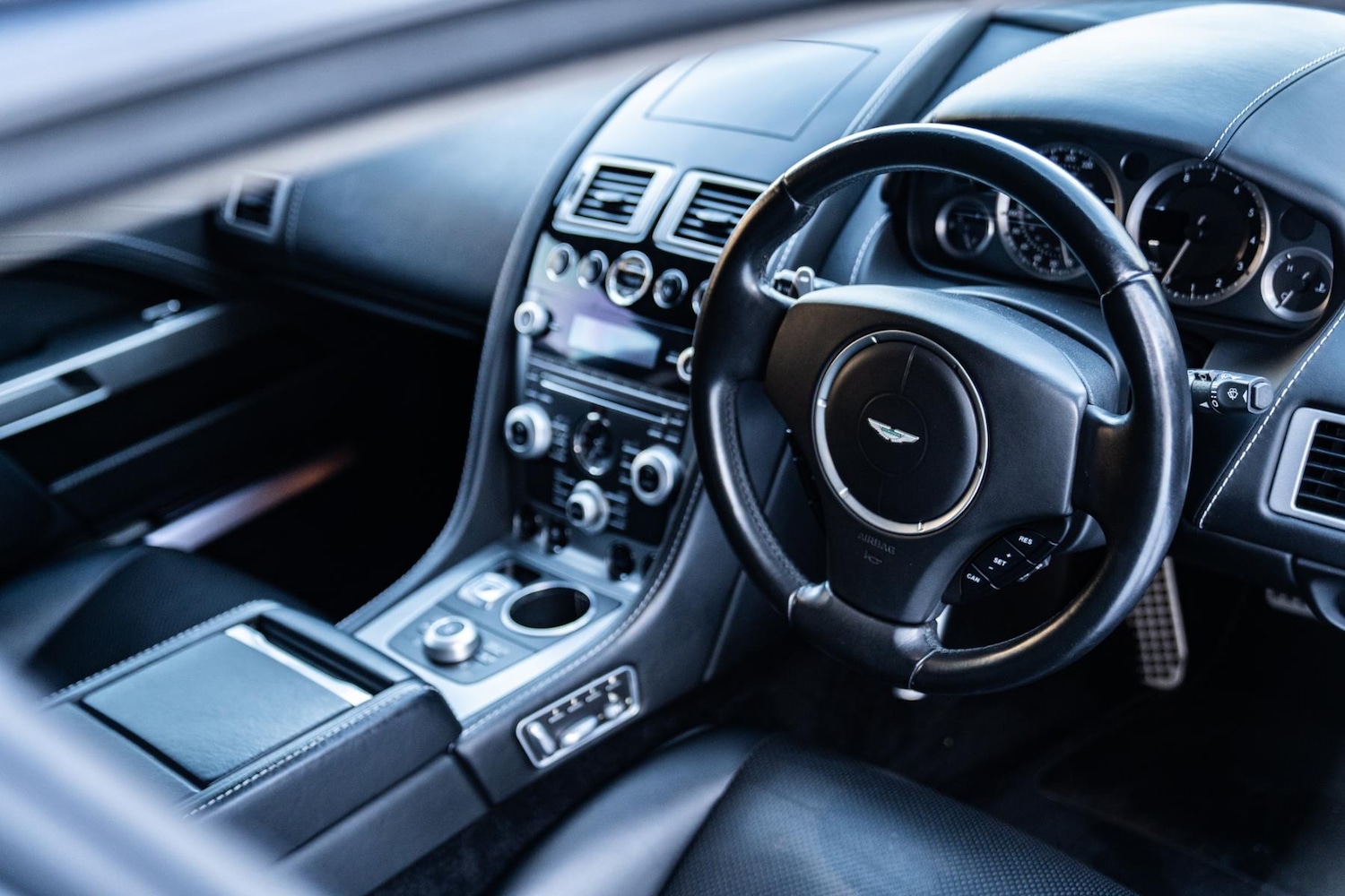 Used Aston Martin Rapide 2011 for sale - 77364410: Photo 3