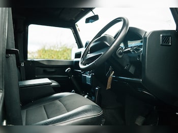 Used Land Rover Defender 2015 for sale - 76415066: Photo