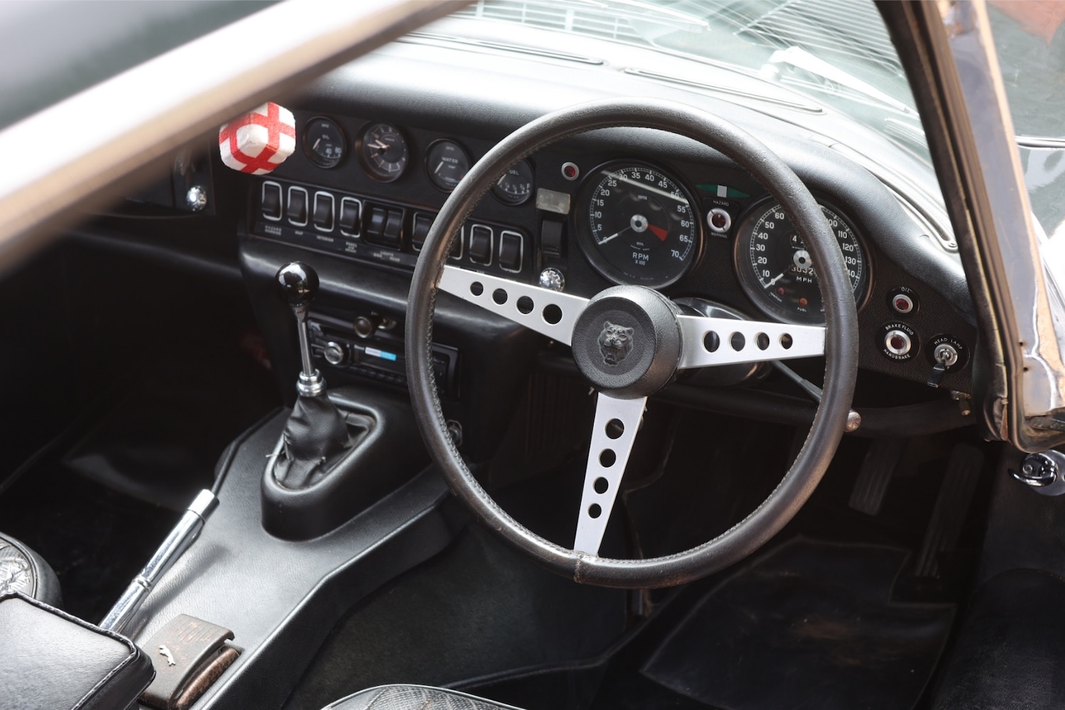 Used Jaguar E-Type 1971 for sale - 76907807: Photo 3