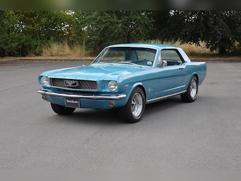 Ford - Mustang