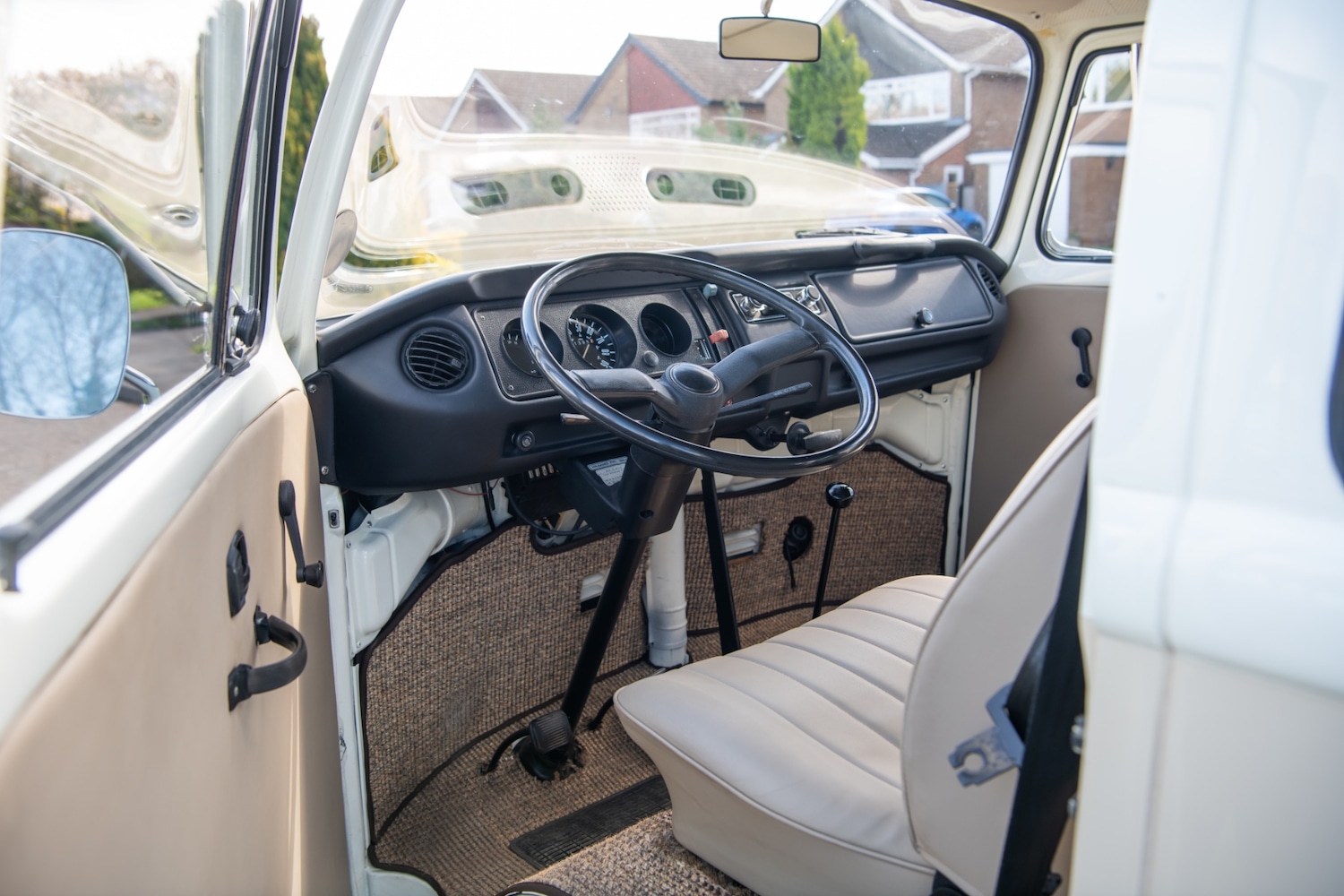 Used Volkswagen Campervan 2014 for sale - 78183202: Photo 2