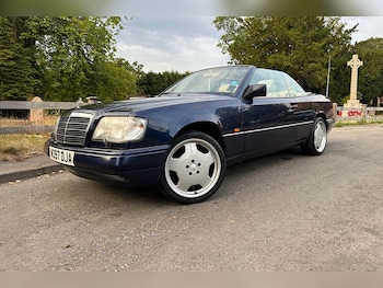Mercedes-Benz - E-Class