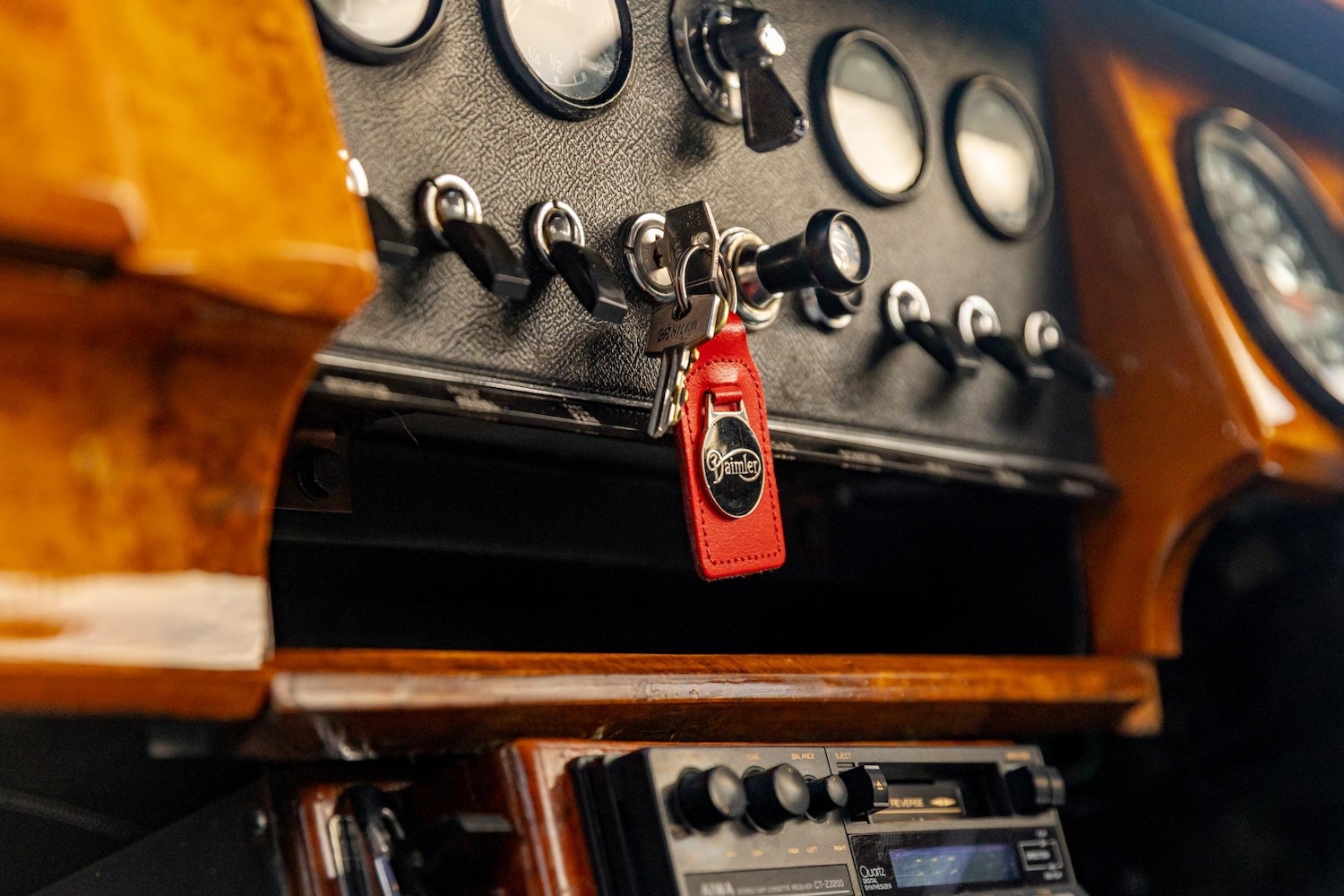 Used Daimler V8 1966 for sale - 77364123: Photo 9