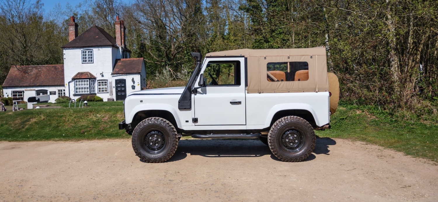 Used Land Rover Defender 90 2025 for sale - 76531469: Photo 6