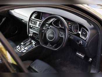 Audi RS4 feature image 3