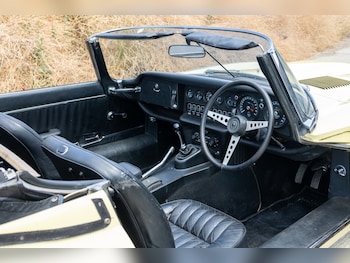 Used Jaguar E-Type 1973 for sale - 79589332: Photo