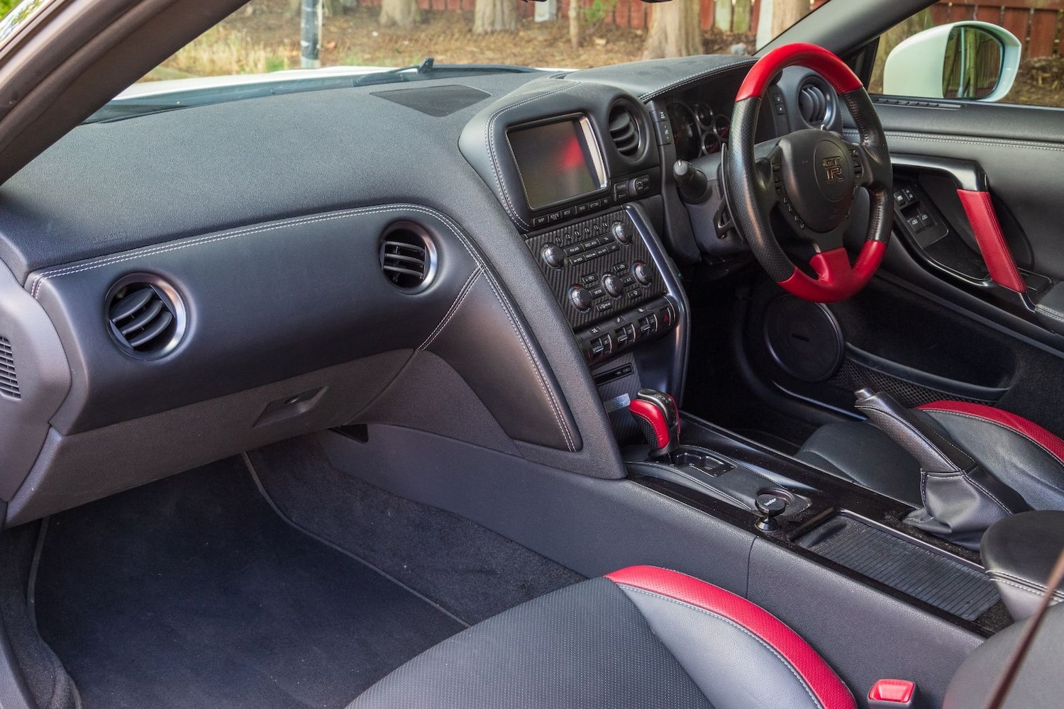 Used Nissan GT-R 2015 for sale - 77775473: Photo 9