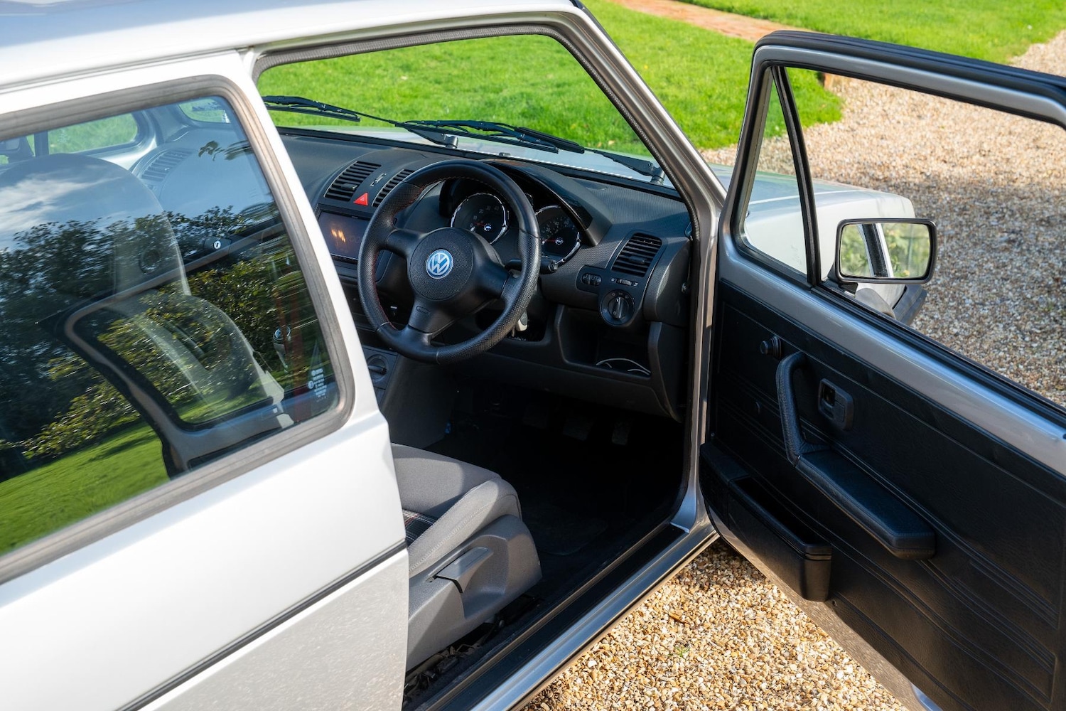 Used Volkswagen Golf 1983 for sale - 76321790: Photo 3