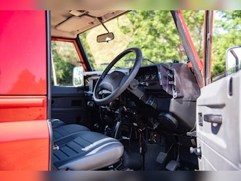 Used Land Rover Defender 2002 for sale - 79246649: Photo