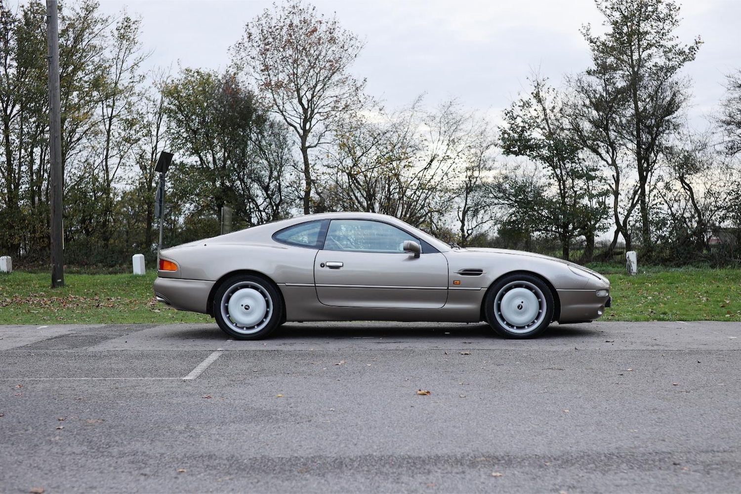 Used Aston Martin DB7 1995 for sale - 76643779: Photo 6