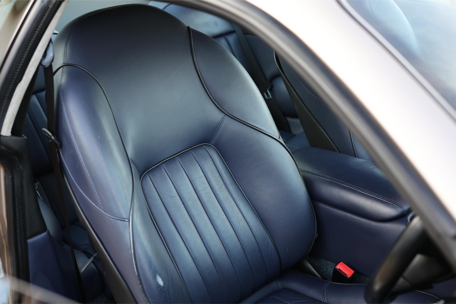 Used Aston Martin DB7 1995 for sale - 76643779: Photo 7