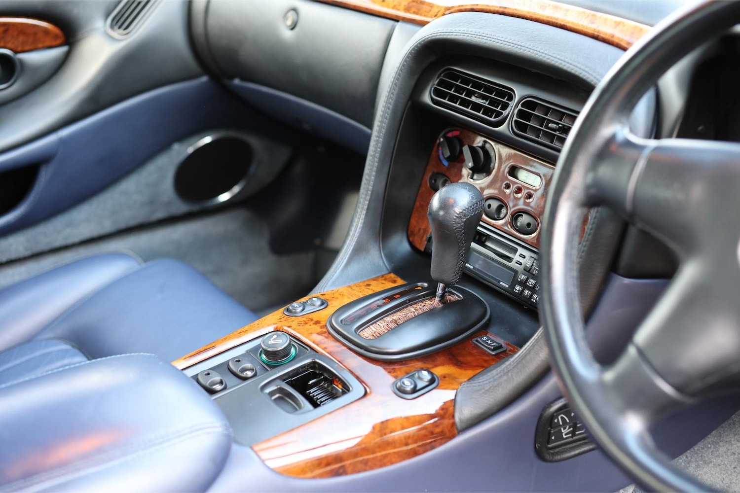 Used Aston Martin DB7 1995 for sale - 76643779: Photo 9