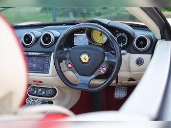 Used Ferrari California 2009 for sale - 78883918: Photo