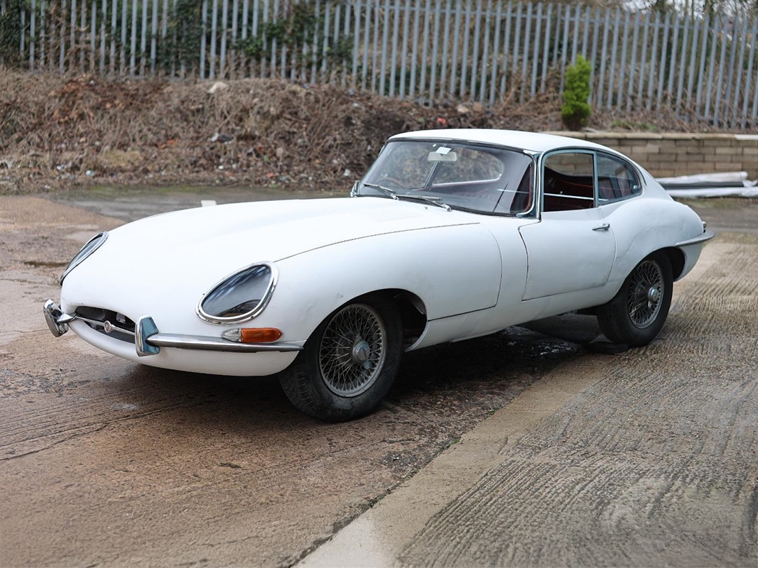 Used Jaguar E-Type 1965 for sale - 77364827: Photo 1