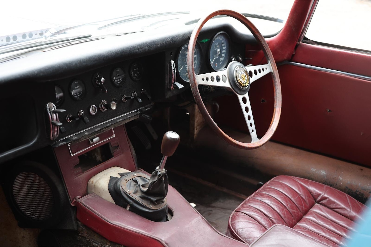 Used Jaguar E-Type 1965 for sale - 77364827: Photo 3