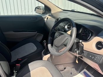 Used Hyundai i10 2015 for sale - 78680501: Photo