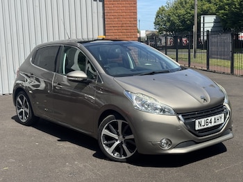 Used Peugeot 208 2014 for sale - 78964975: Photo