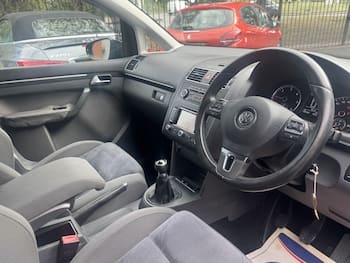 Used Volkswagen Touran 2011 for sale - 79872624: Photo