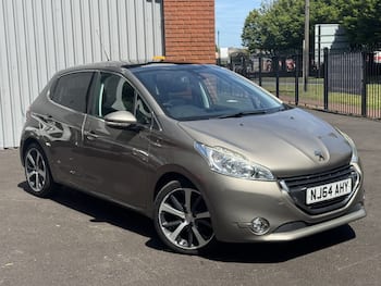 Used Peugeot 208 2014 for sale - 79845605: Photo