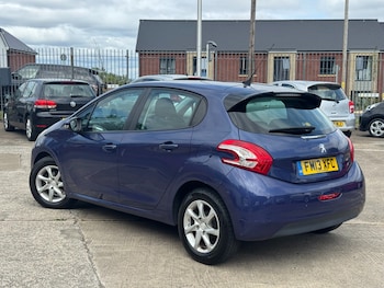 Used Peugeot 208 2013 for sale - 75294162: Photo