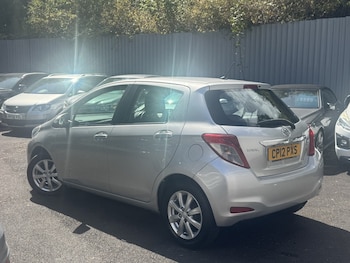 Used Toyota Yaris 2012 for sale - 79451347: Photo