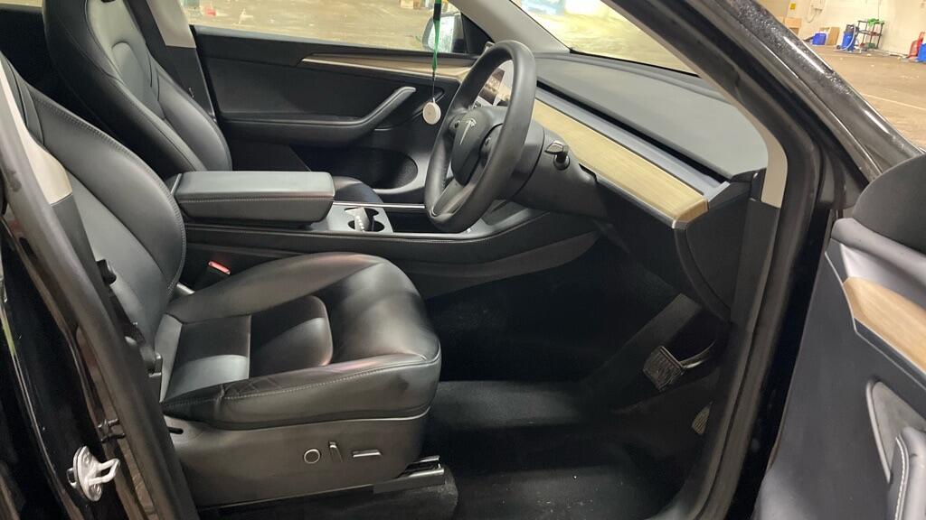 Used Tesla Model Y 2023 for sale - 78020277: Photo 2