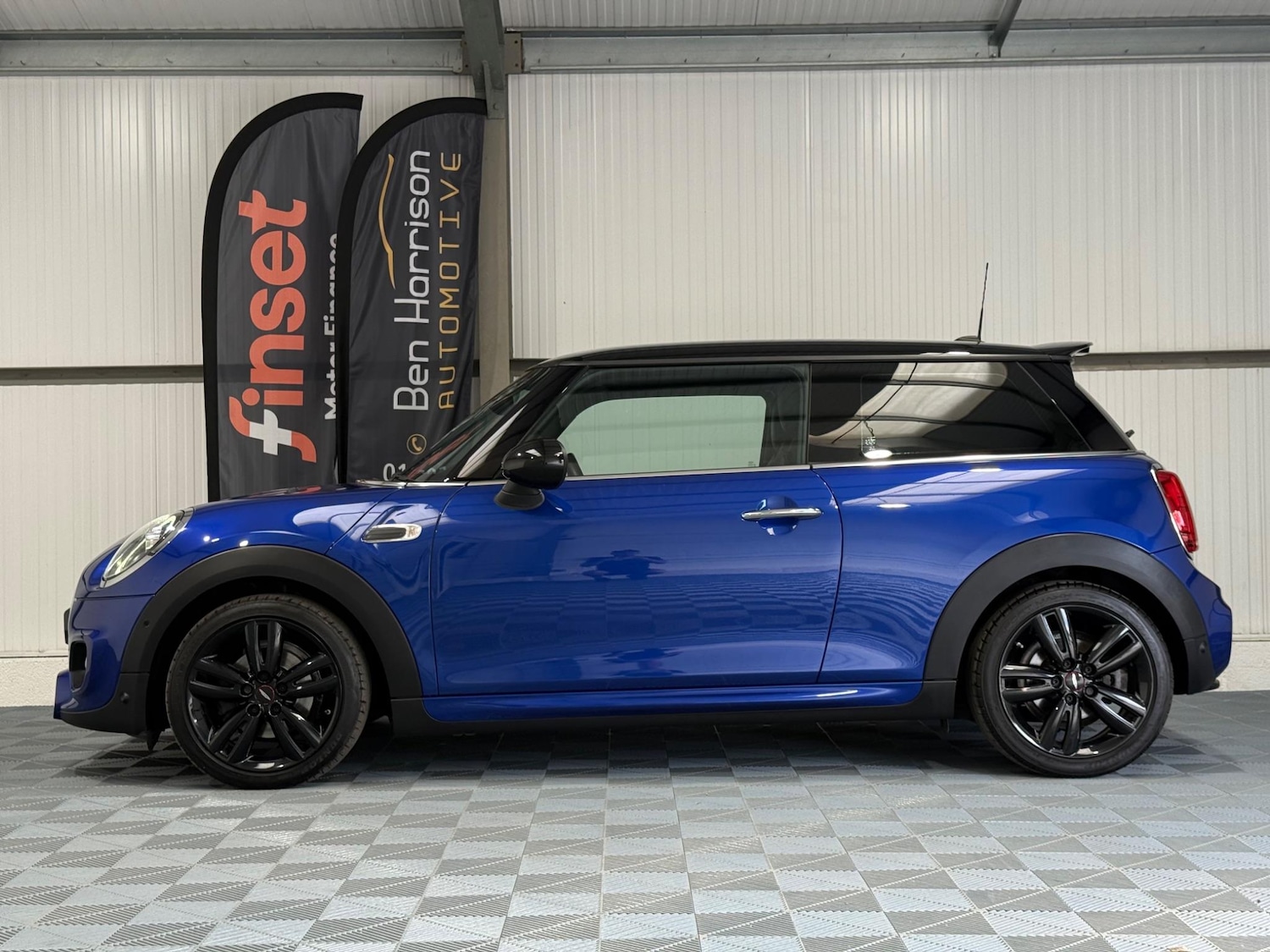 Used MINI Hatch 2018 for sale - 76549349: Photo 14