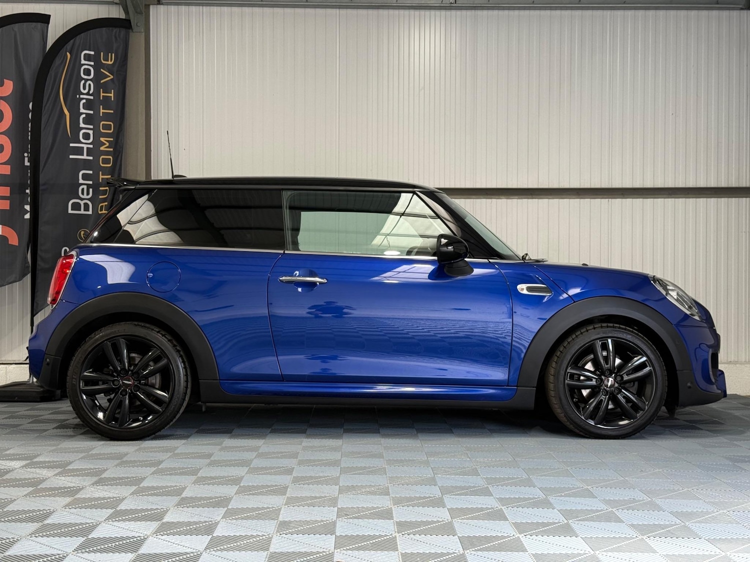 Used MINI Hatch 2018 for sale - 76549349: Photo 19