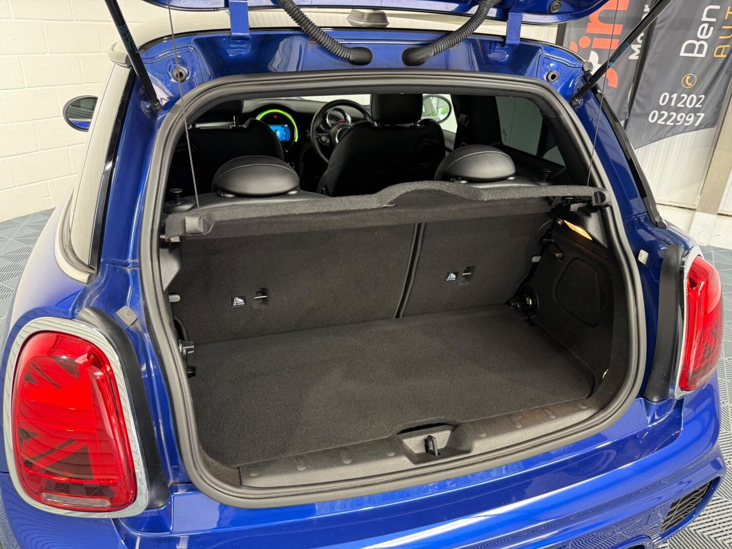 Used MINI Hatch 2018 for sale - 76549349: Photo 40