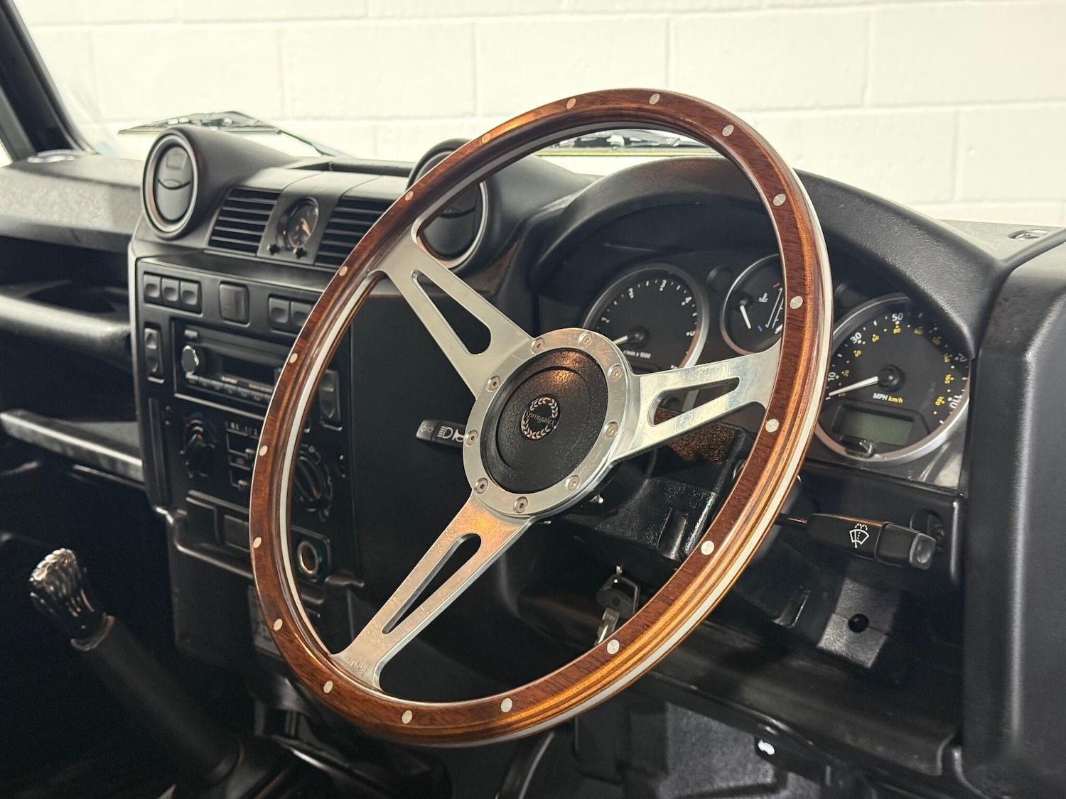 Used Land Rover Defender 90 2007 for sale - 77549380: Photo 10