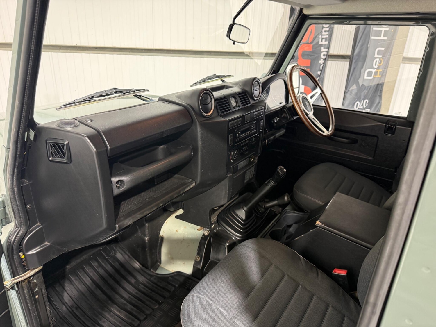 Used Land Rover Defender 90 2007 for sale - 77549380: Photo 3