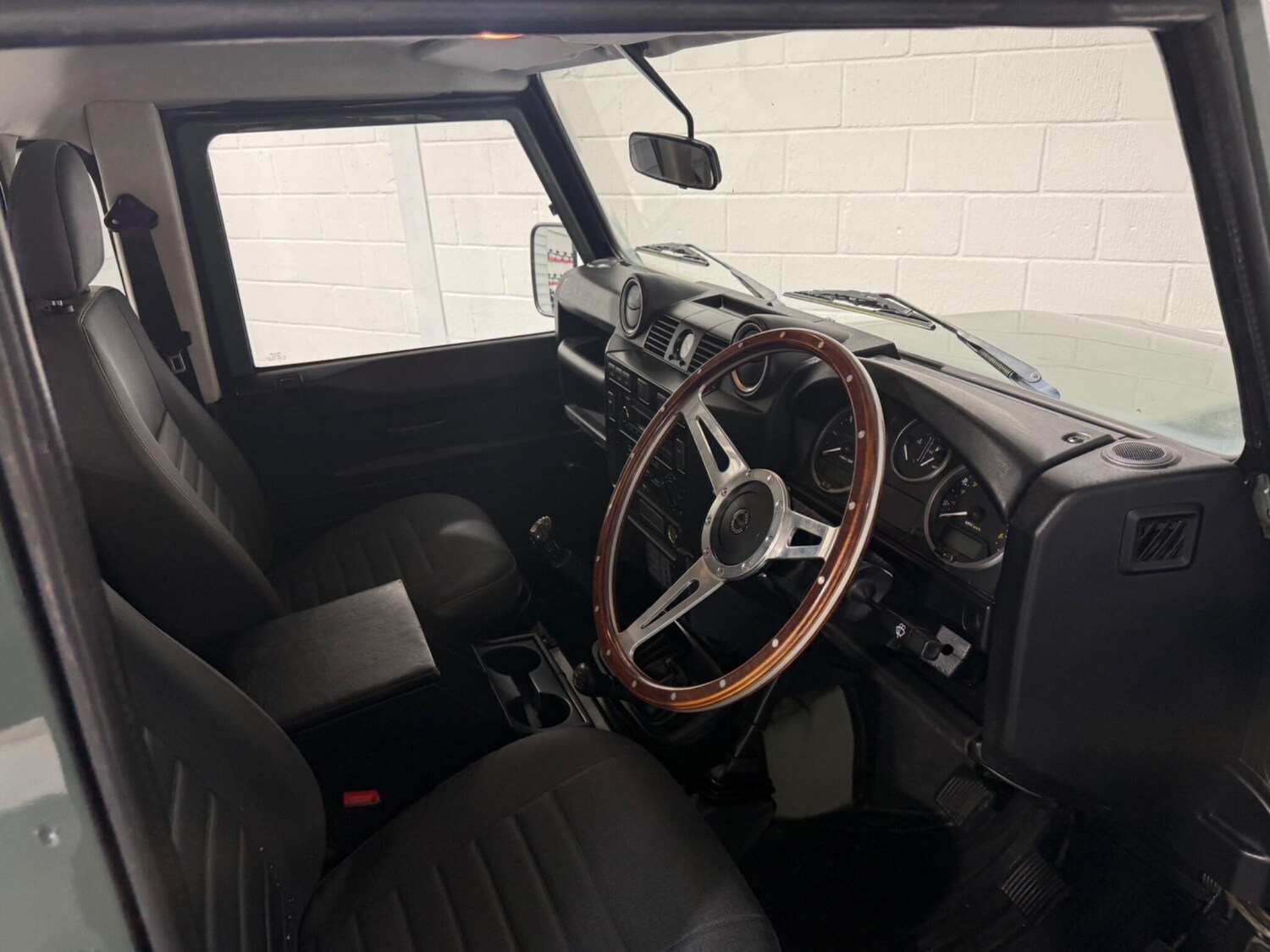 Used Land Rover Defender 90 2007 for sale - 77549380: Photo 37