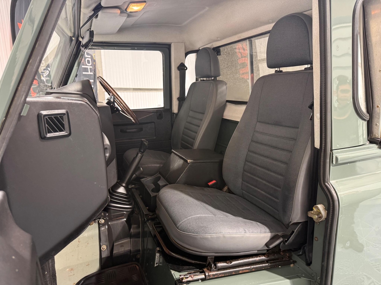 Used Land Rover Defender 90 2007 for sale - 77549380: Photo 42