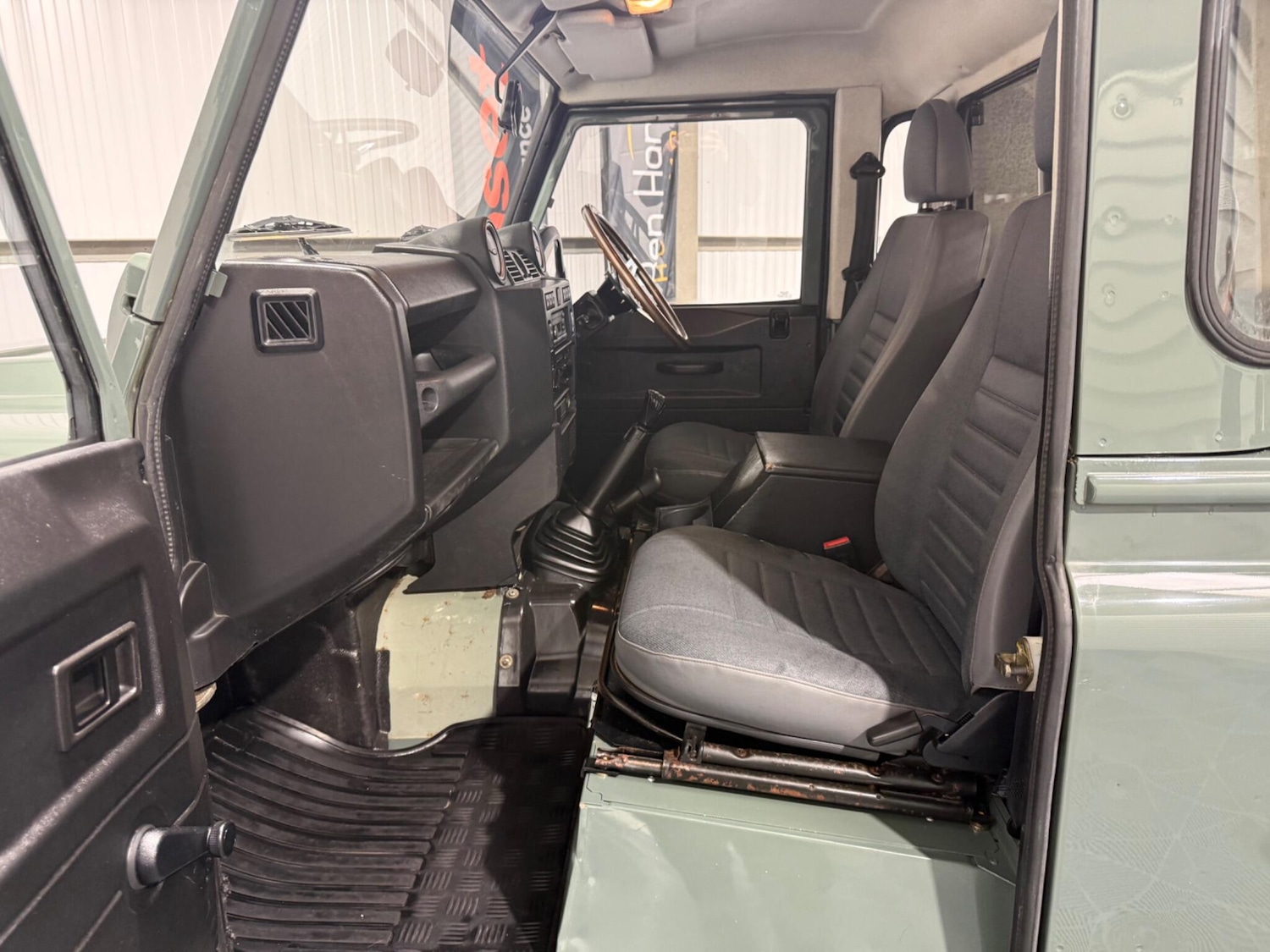 Used Land Rover Defender 90 2007 for sale - 77549380: Photo 43