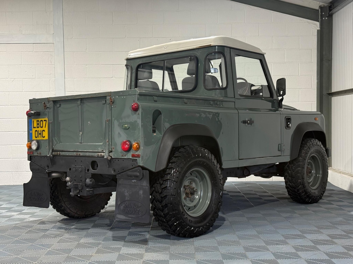 Used Land Rover Defender 90 2007 for sale - 77549380: Photo 46