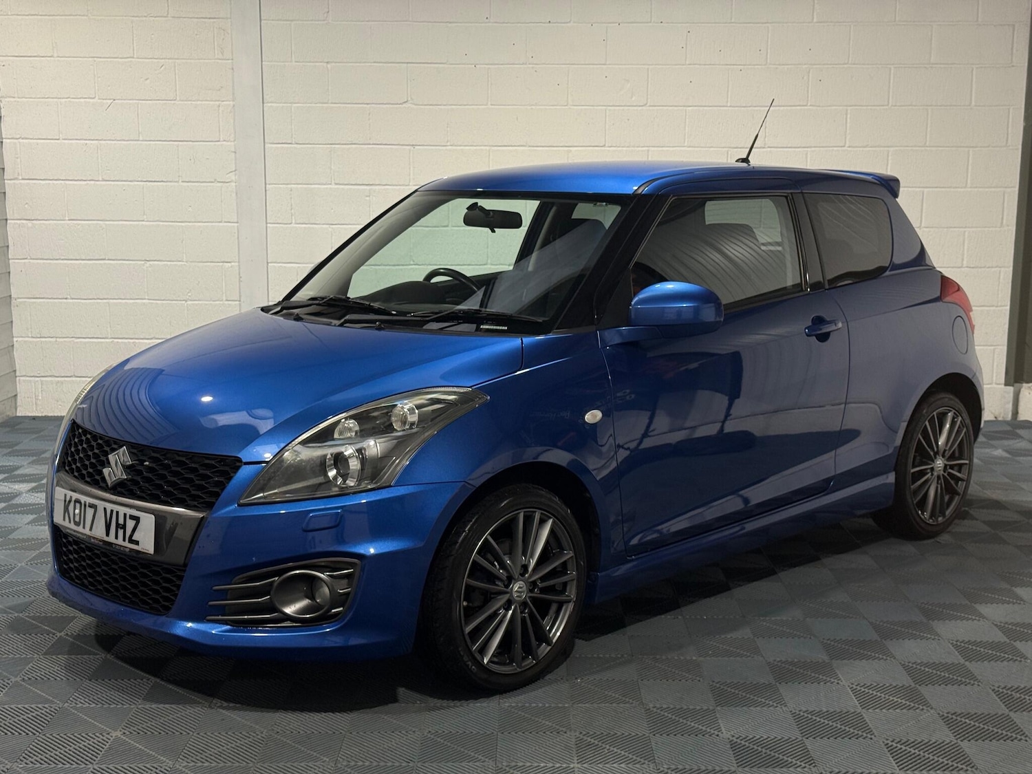 Used Suzuki Swift 2017 for sale - 77229976: Photo 3
