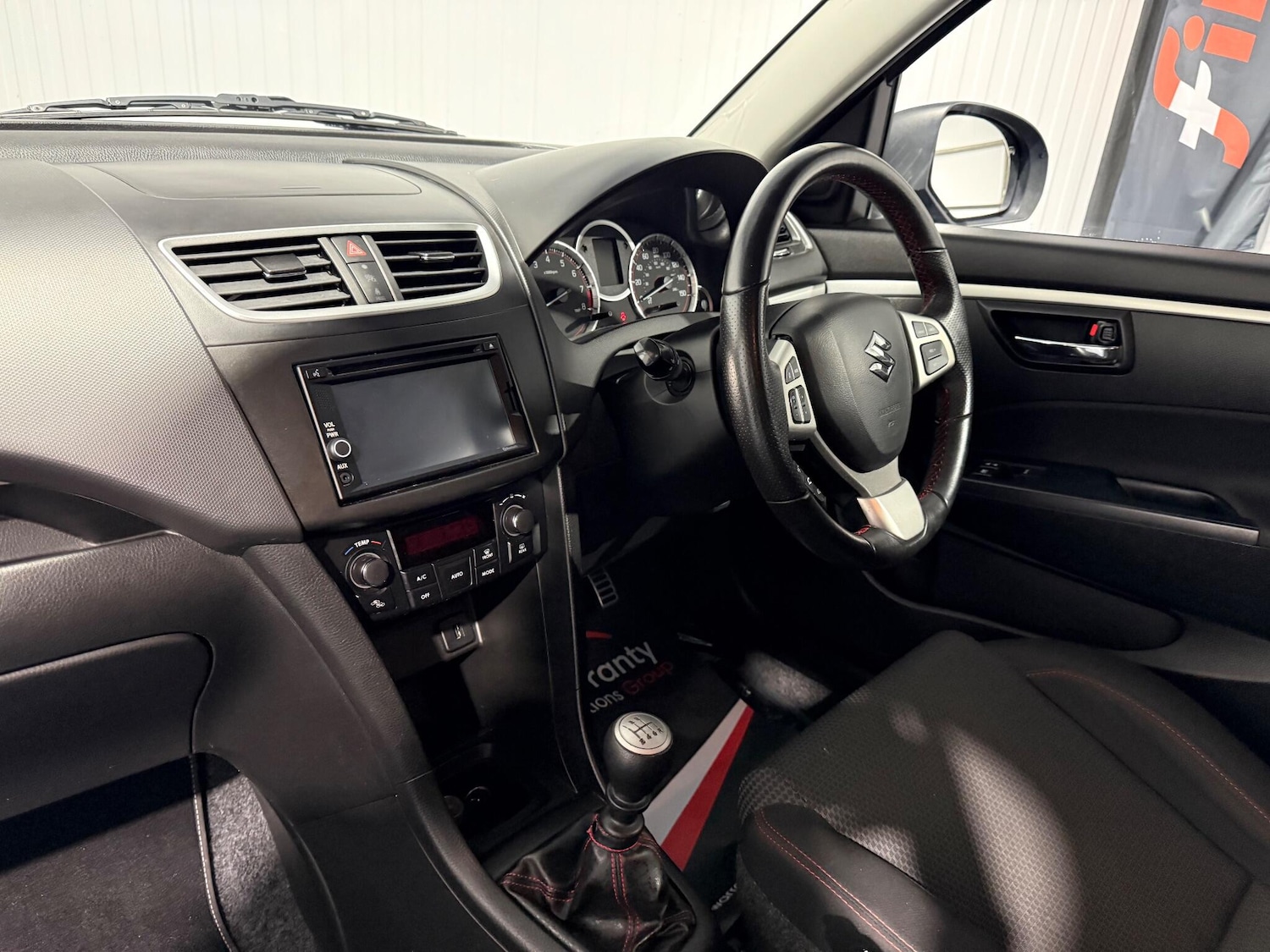 Used Suzuki Swift 2017 for sale - 77229976: Photo 31