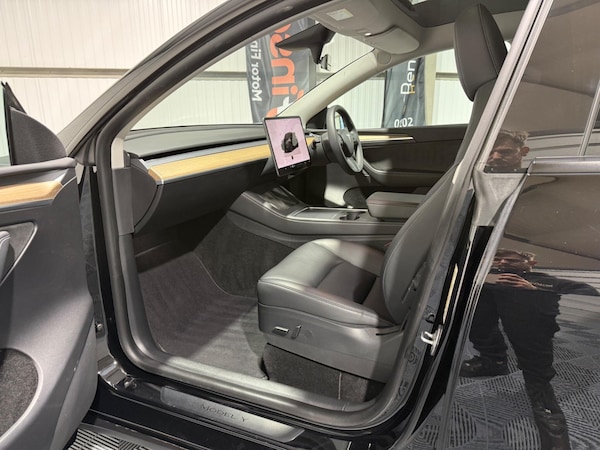 Used Tesla Model Y 2022 for sale - 76283759: Photo 56